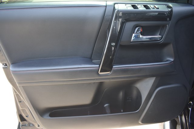 Used 2021 Toyota 4Runner Venture w/ Moonroof Package AWD/4WD image 10