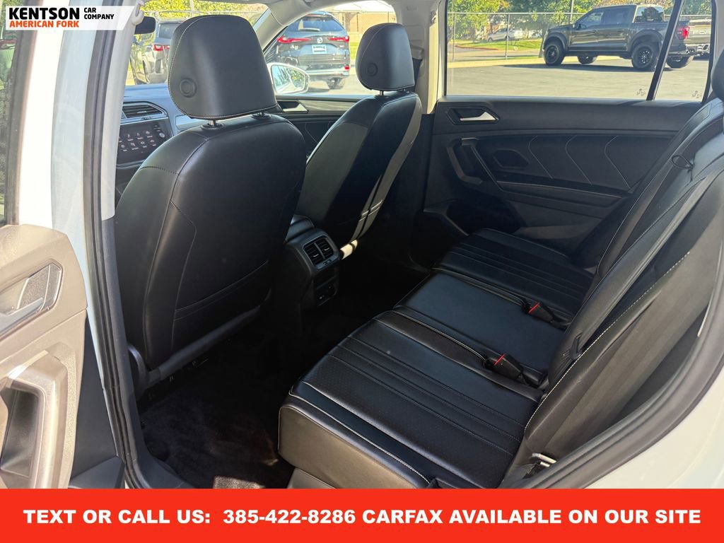 Used 2024 Volkswagen Tiguan SE image 33