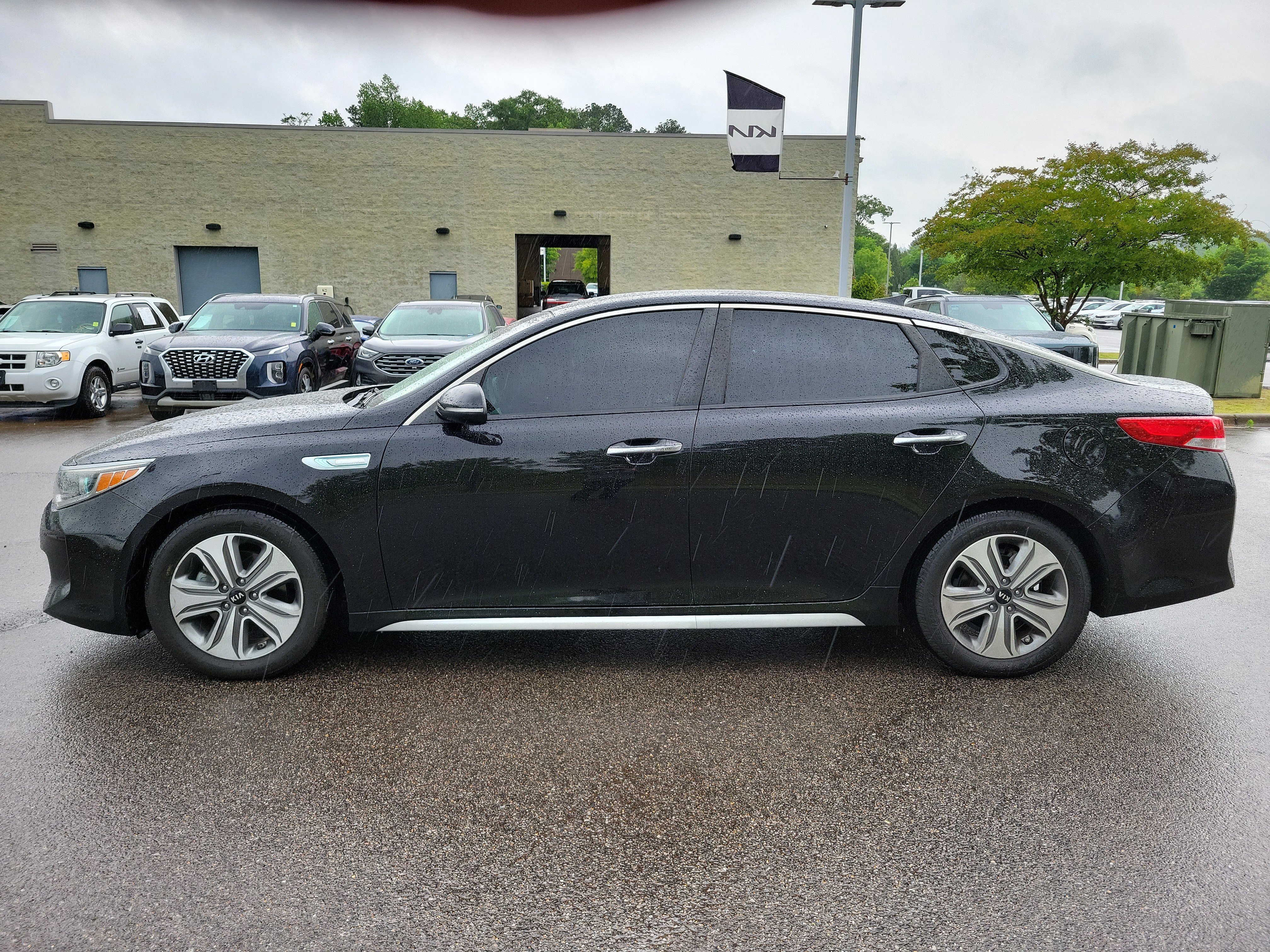 Used 2017 Kia Optima EX FWD image 25