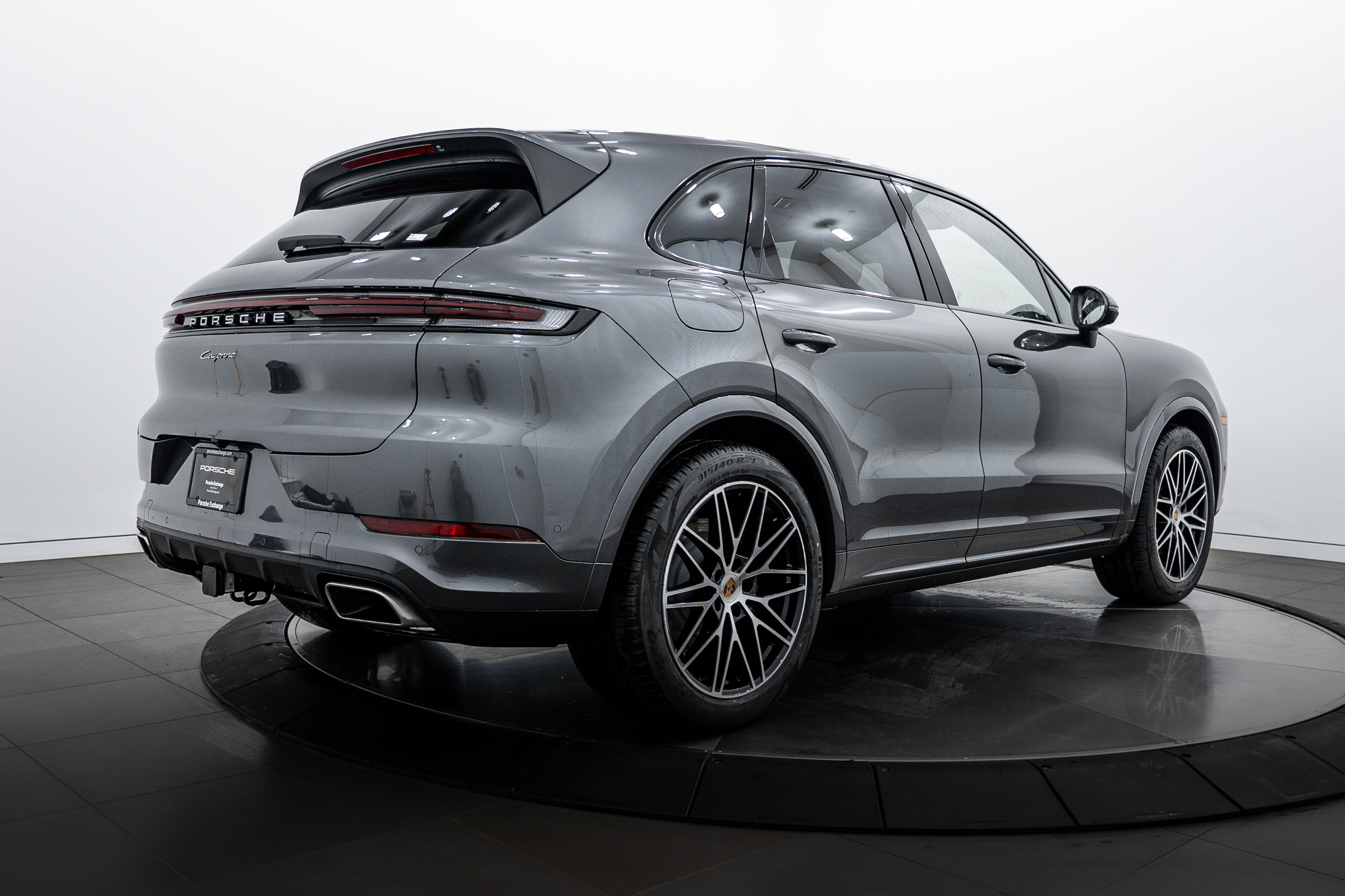 New 2026 Porsche Cayenne image 7