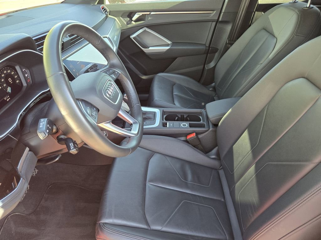 Used 2025 Audi Q3 2.0T Premium AWD/4WD image 8