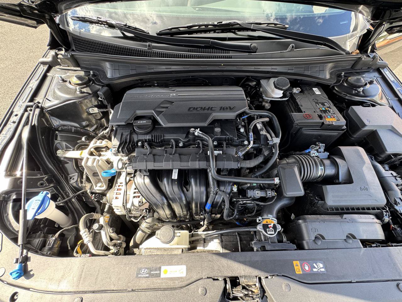 Used 2025 Hyundai Elantra Sport FWD image 20