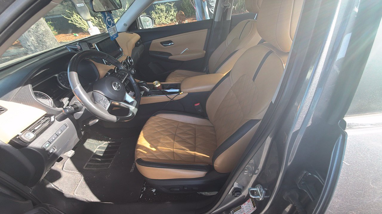 Used 2021 Nissan Sentra SV w/ SV Premium Package FWD image 5