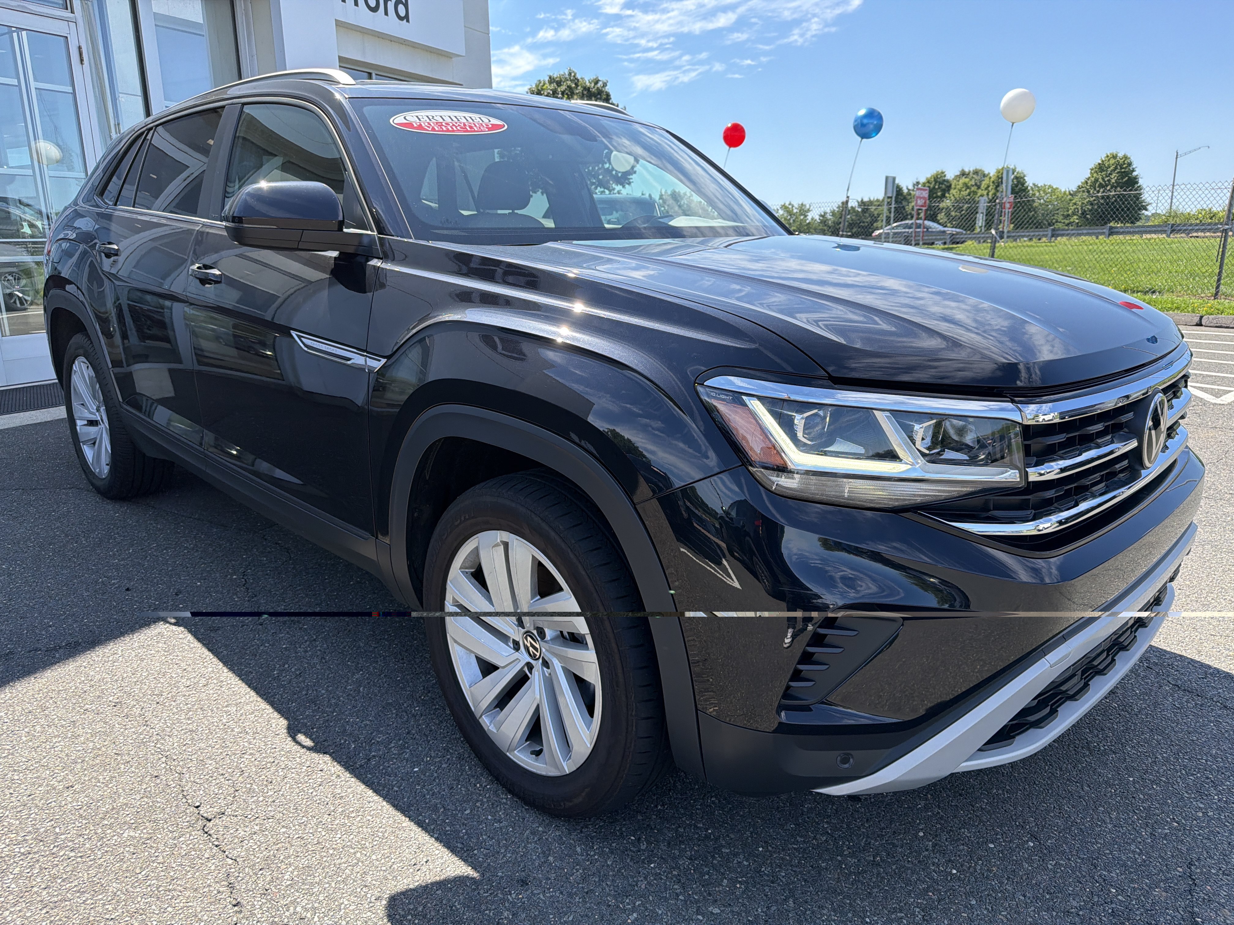 Certified 2023 Volkswagen Atlas Cross Sport SE w/ Panoramic Sunroof Package AWD/4WD image 3
