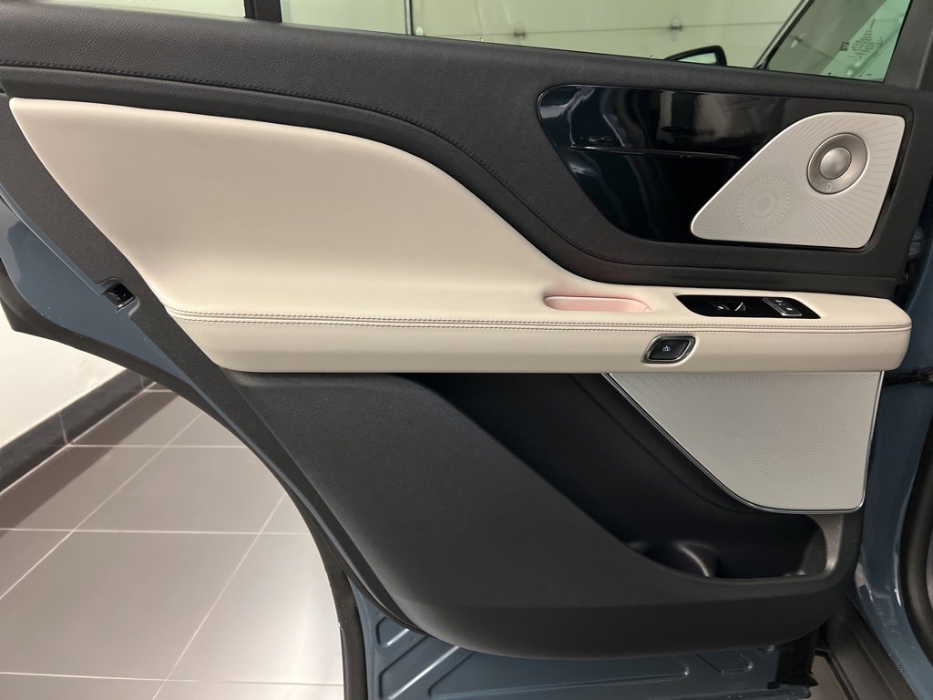 New 2026 Lincoln Aviator Reserve image 35