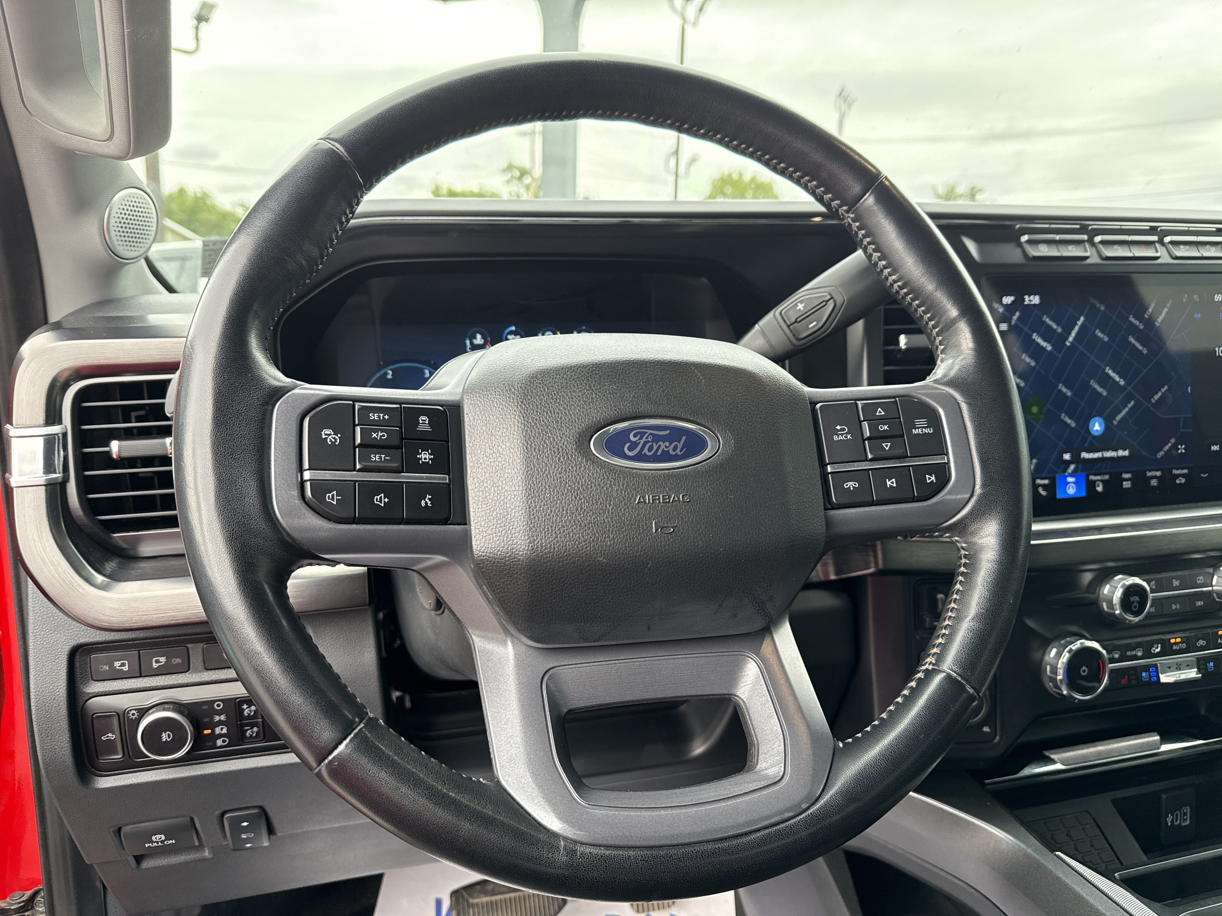 Used 2023 Ford F350 Lariat w/ Lariat Ultimate Package AWD/4WD image 18