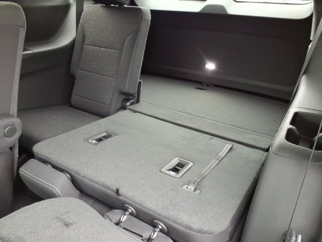 New 2027 Chevrolet Traverse LT w/ Midnight/Sport Edition AWD/4WD image 10