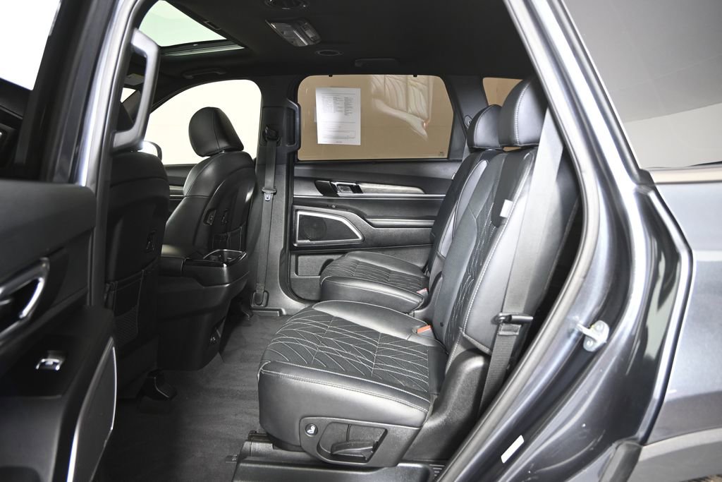Used 2024 Kia Telluride EX X-Line image 19