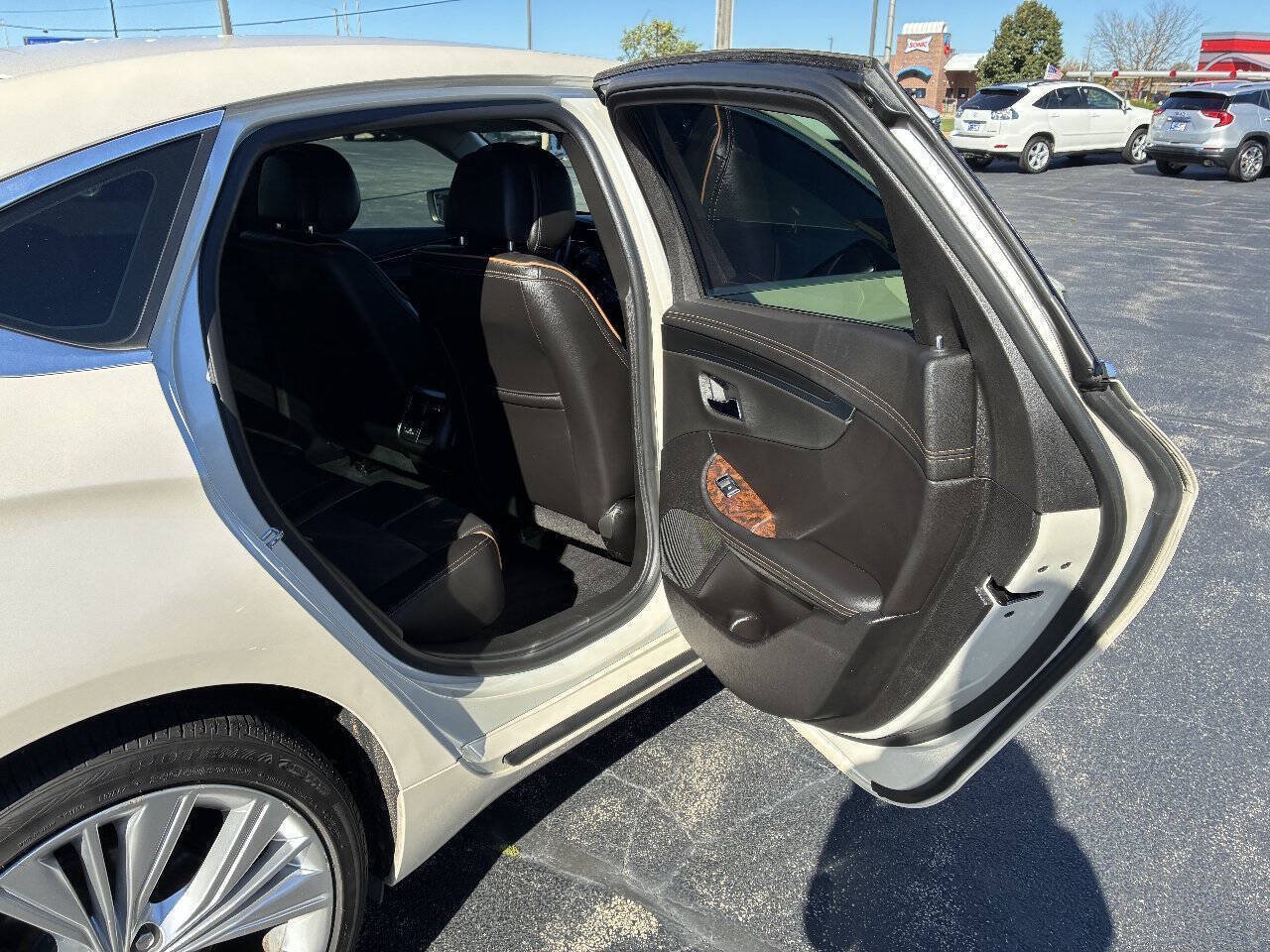 Used 2014 Chevrolet Impala LTZ FWD image 24