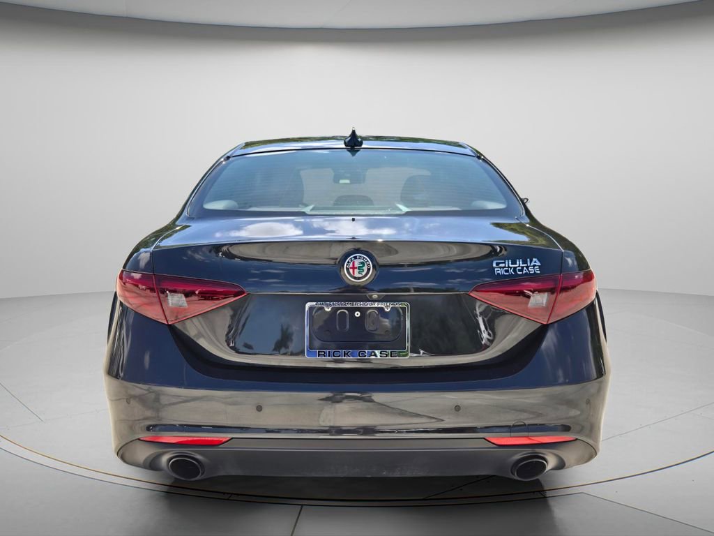 Used 2022 Alfa Romeo Giulia Ti w/ Active Assist Plus Package image 6