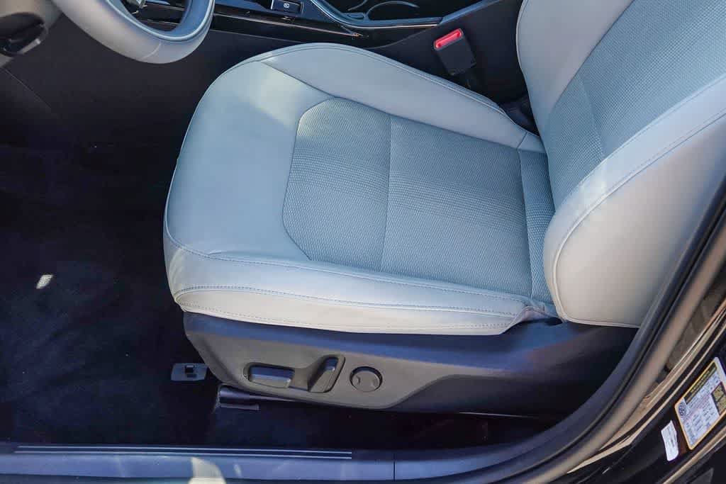 Certified 2023 Kia Niro EX Touring FWD image 20