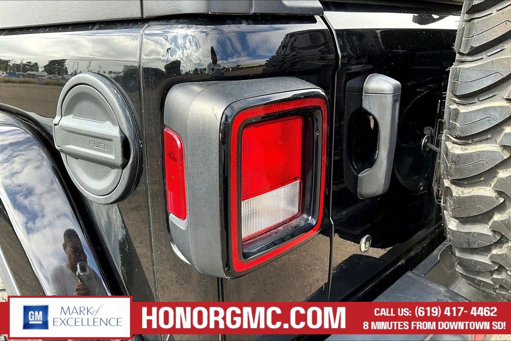 Used 2019 Jeep Wrangler Unlimited Sahara image 22