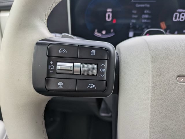 Certified 2025 Hyundai Santa Fe SEL FWD image 23