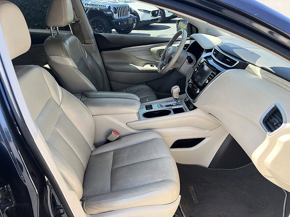 Used 2018 Nissan Murano SL w/ Moonroof Package FWD image 17
