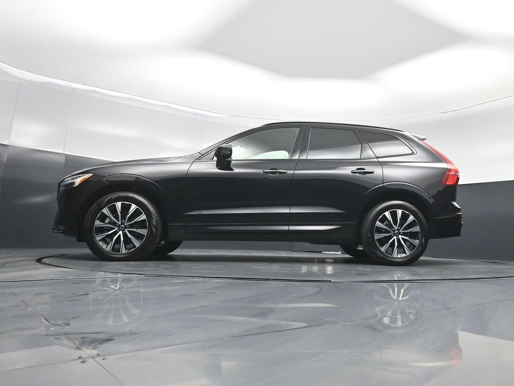 Used 2025 Volvo XC60 B5 Plus AWD/4WD image 53