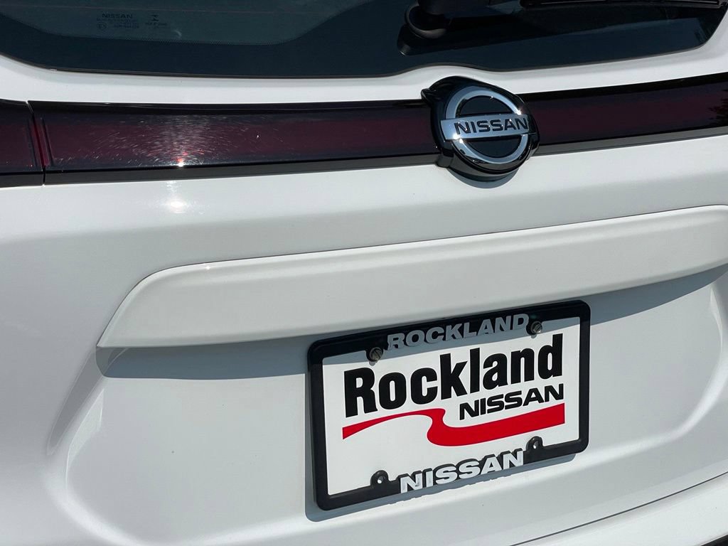 Certified 2021 Nissan Kicks SR w/ SR Premium Package FWD image 38