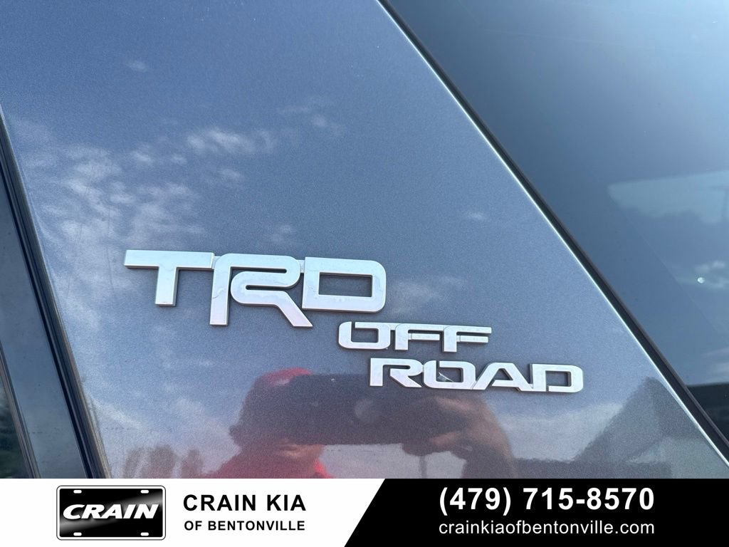 Used 2018 Toyota 4Runner TRD Off-Road AWD/4WD image 14