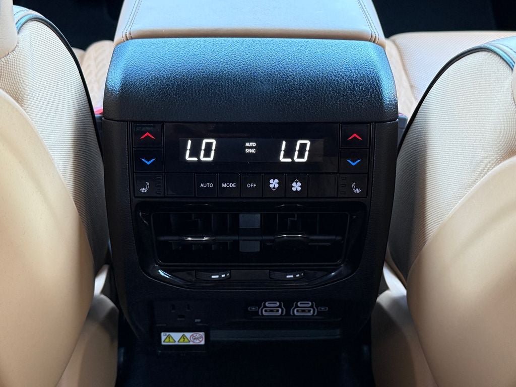 Used 2025 Jeep Grand Cherokee Summit AWD/4WD image 14