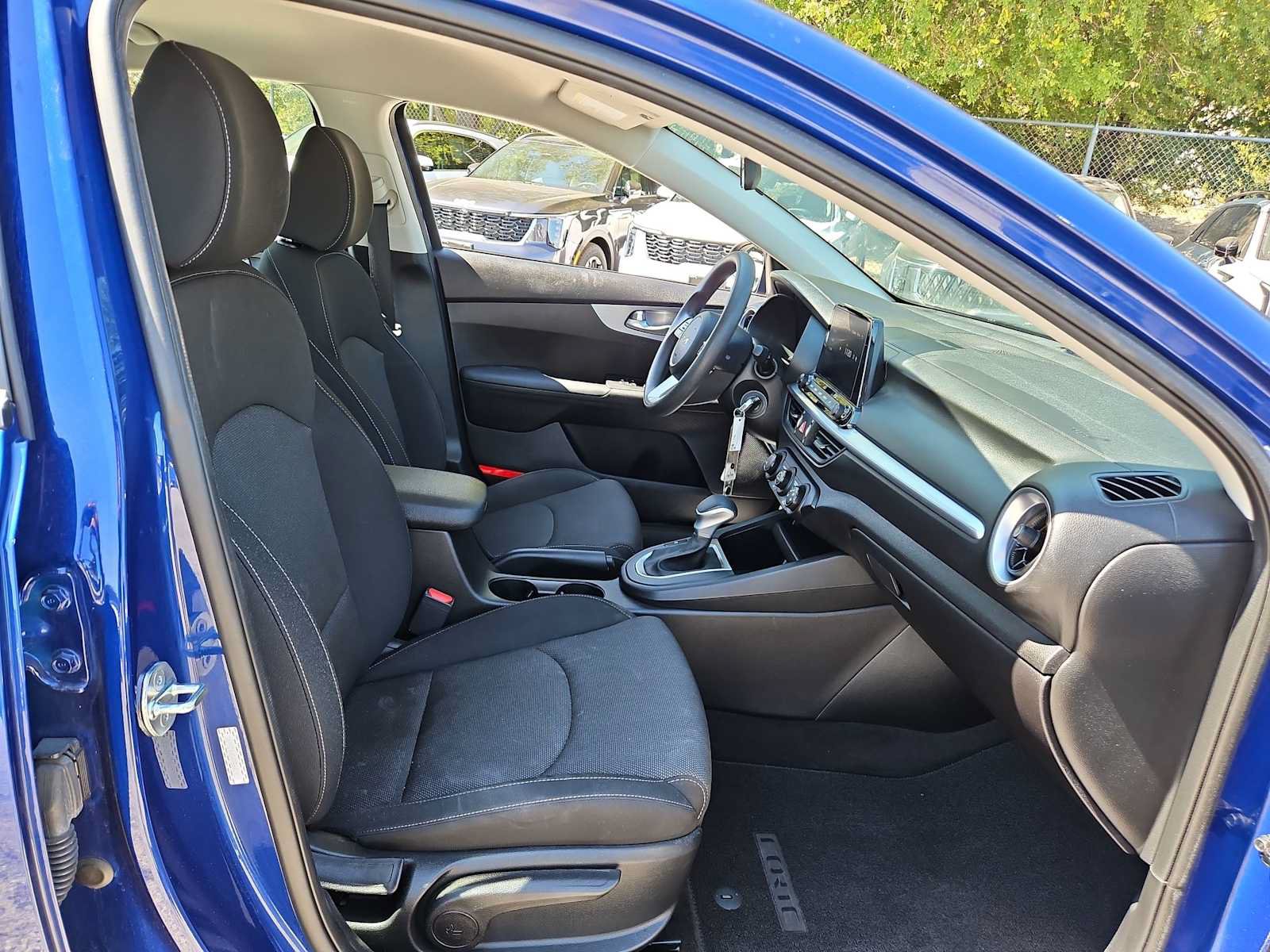 Used 2023 Kia Forte LXS w/ LXS Technology Package FWD image 17