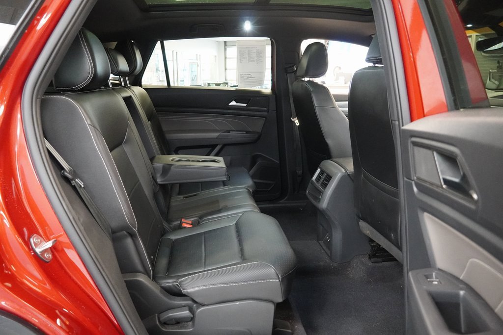 Used 2021 Volkswagen Atlas Cross Sport SE w/ Panoramic Sunroof Package image 30