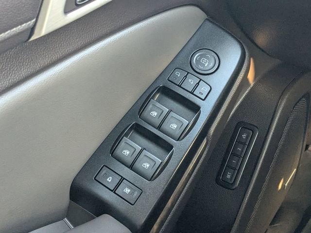 Used 2018 GMC Yukon XL Denali w/ Denali Ultimate Package AWD/4WD image 20