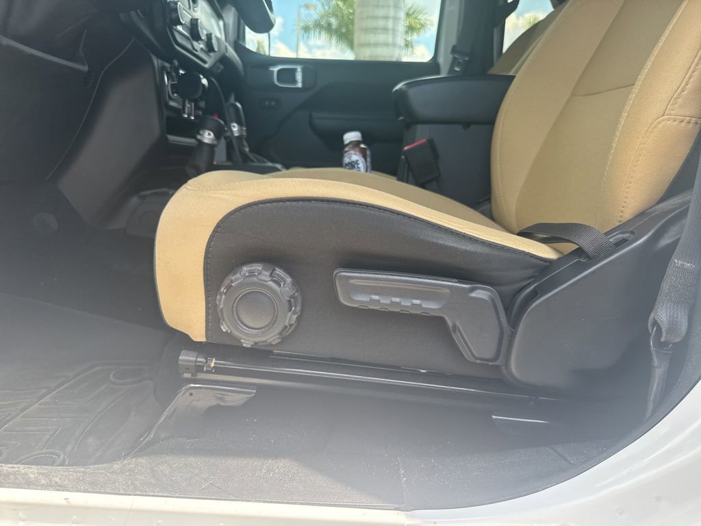 Used 2021 Jeep Wrangler Unlimited Sport image 19