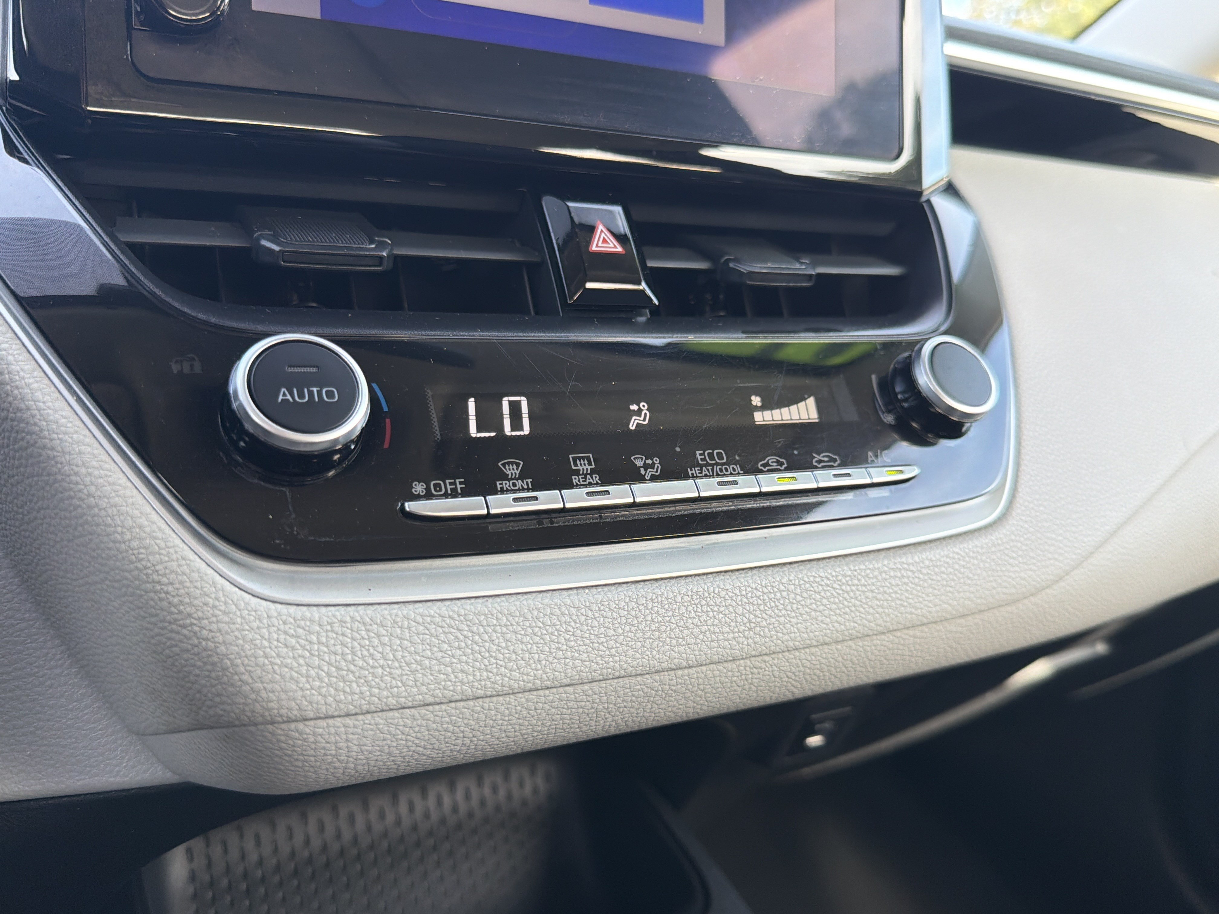 Certified 2024 Toyota Corolla LE FWD image 8