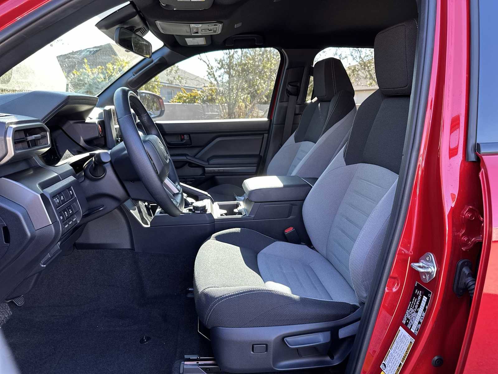 Used 2025 Toyota 4Runner TRD Off-Road image 2