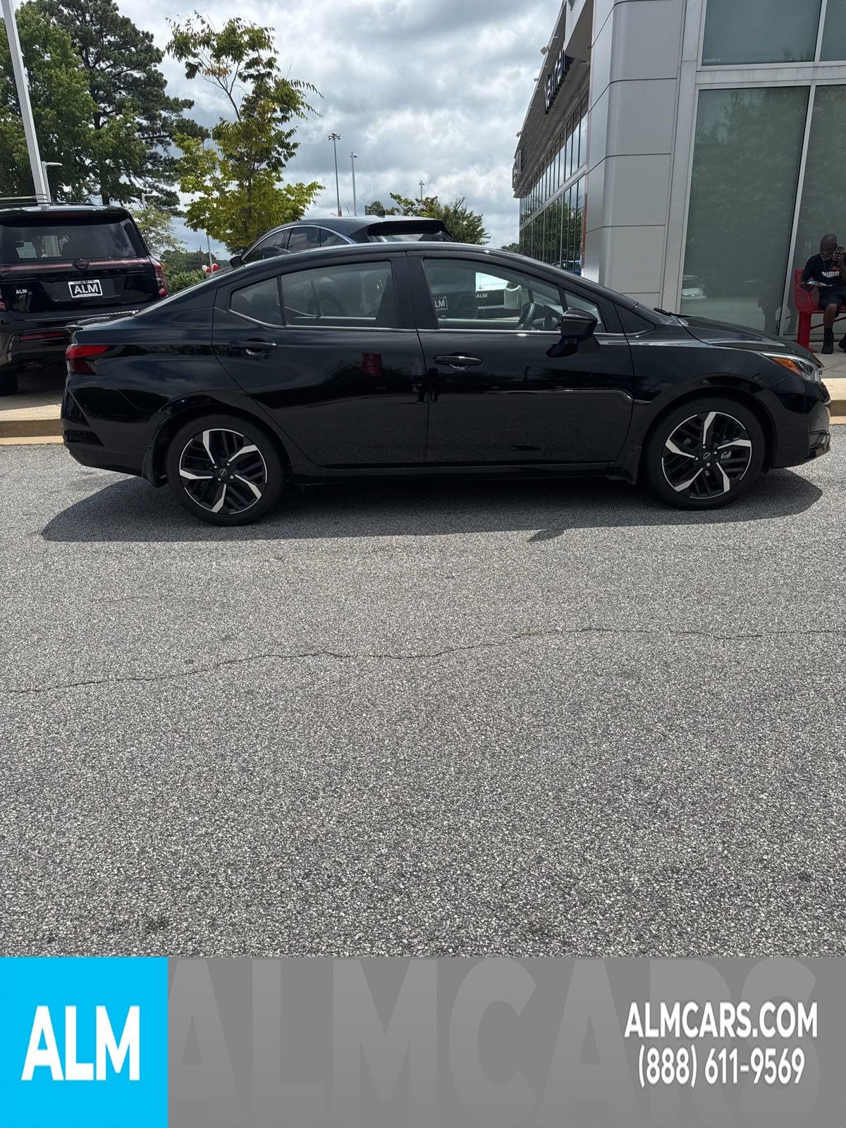 Used 2024 Nissan Versa SR w/ Trunk Package image 9