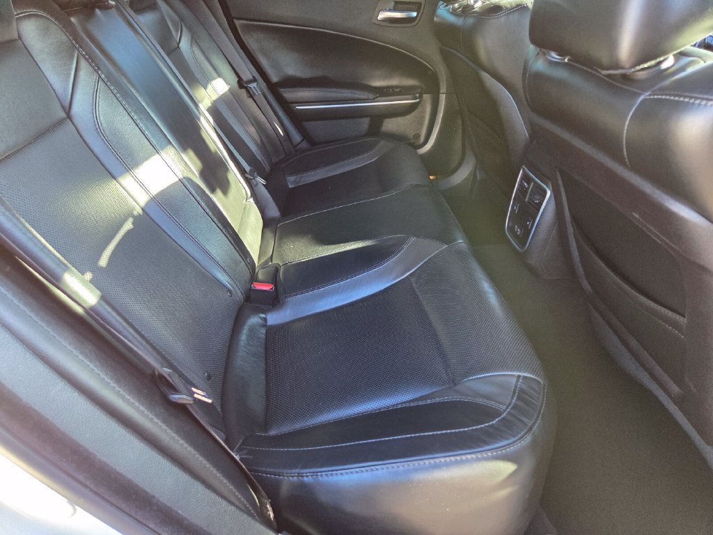 Used 2019 Dodge Charger SXT w/ Leather Interior Group RWD image 18