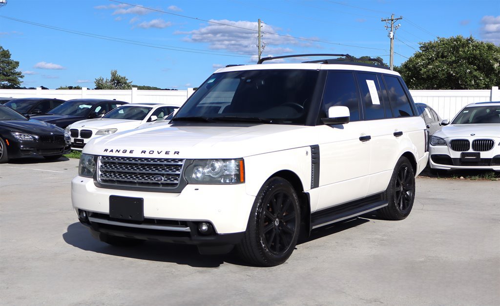 Used 2010 Land Rover Range Rover Supercharged AWD/4WD image 3