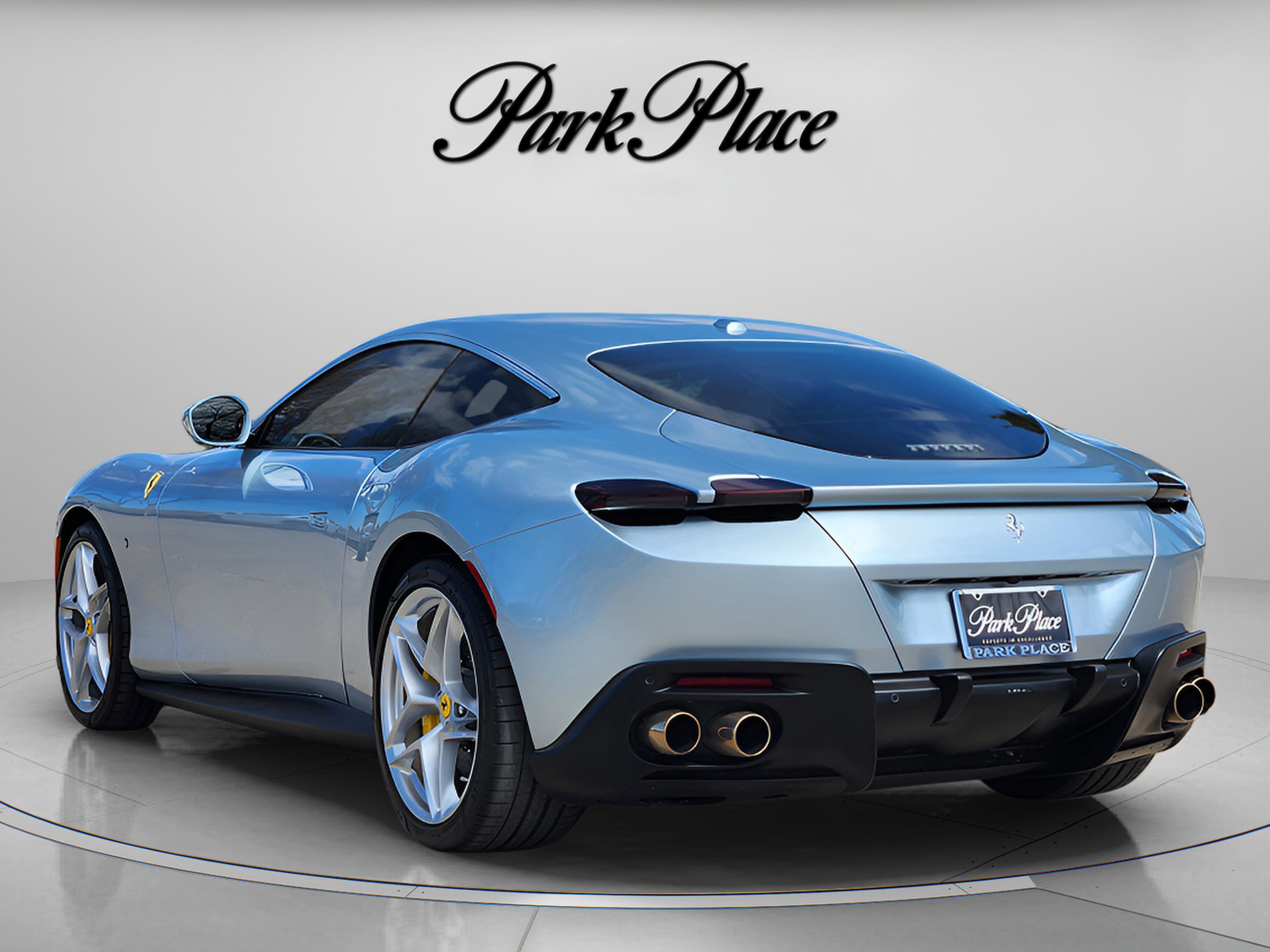 Used 2022 Ferrari Roma image 3