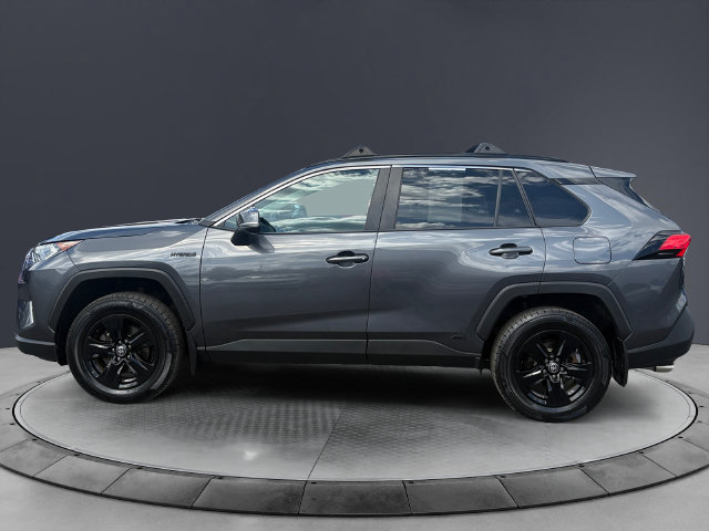 Used 2021 Toyota RAV4 XLE w/ Convenience Package AWD/4WD image 2
