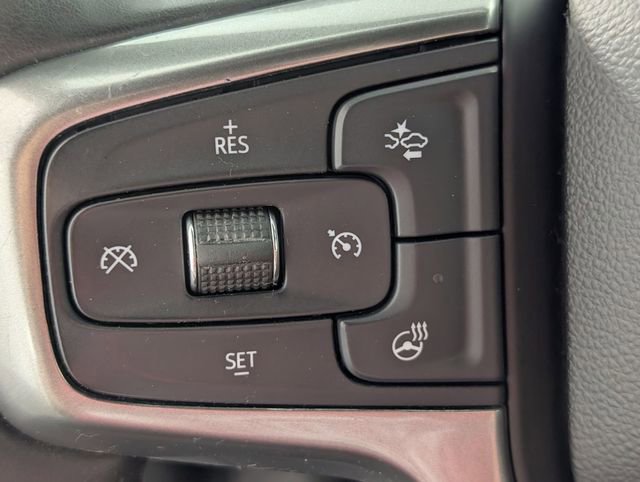 Used 2023 Chevrolet Suburban Premier image 16