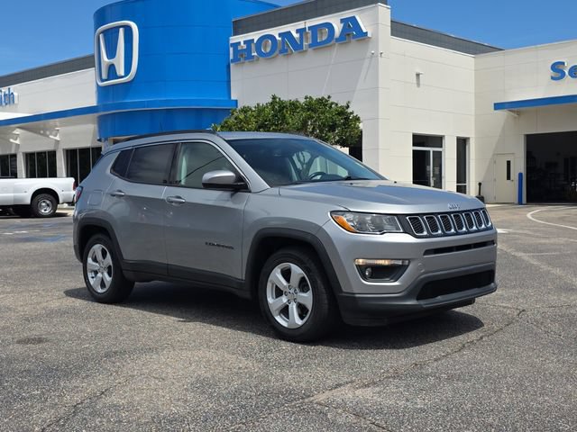 Used 2021 Jeep Compass Latitude w/ Sun and Sound Group FWD image 2