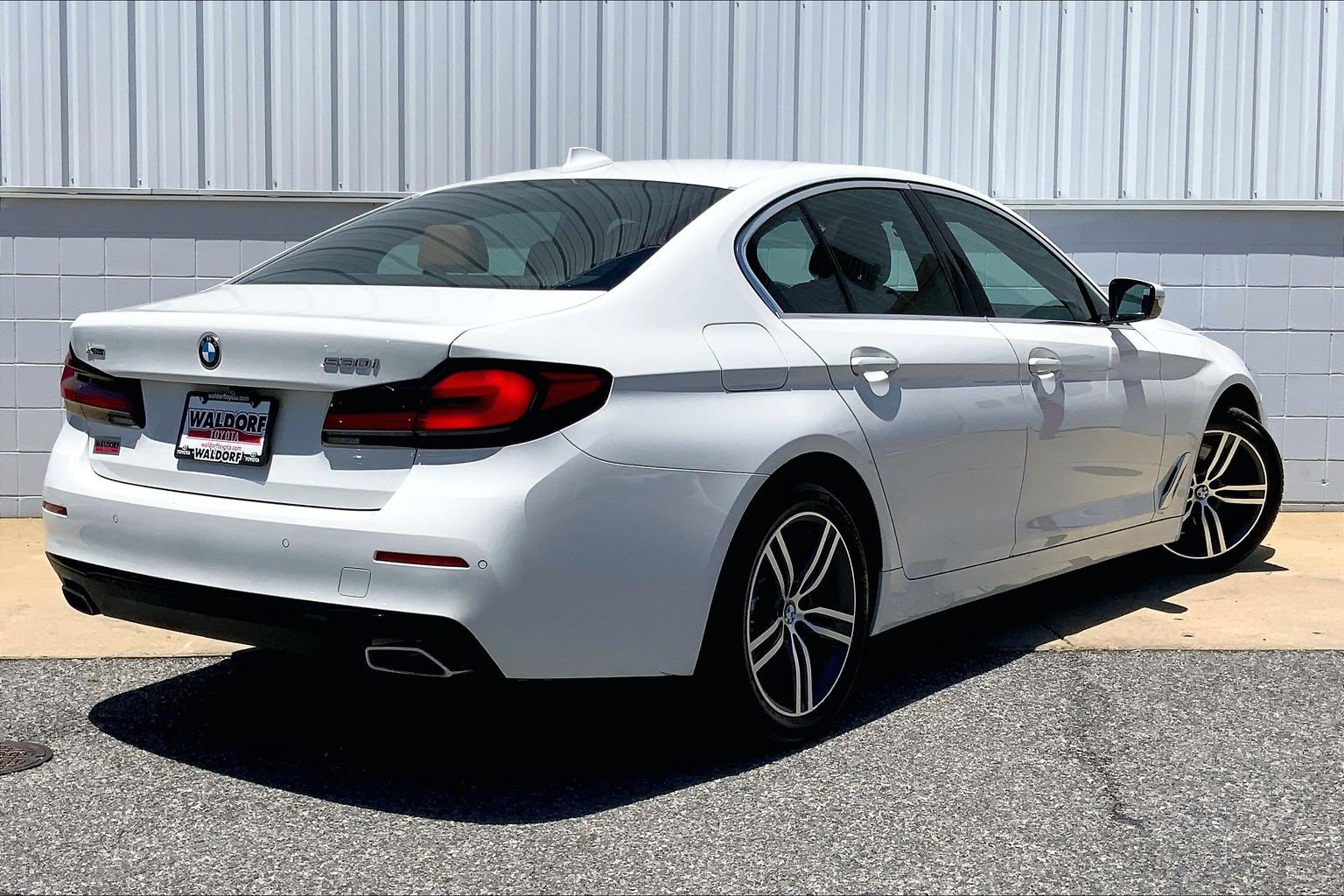 Used 2022 BMW 530i xDrive w/ Premium Package AWD/4WD image 17