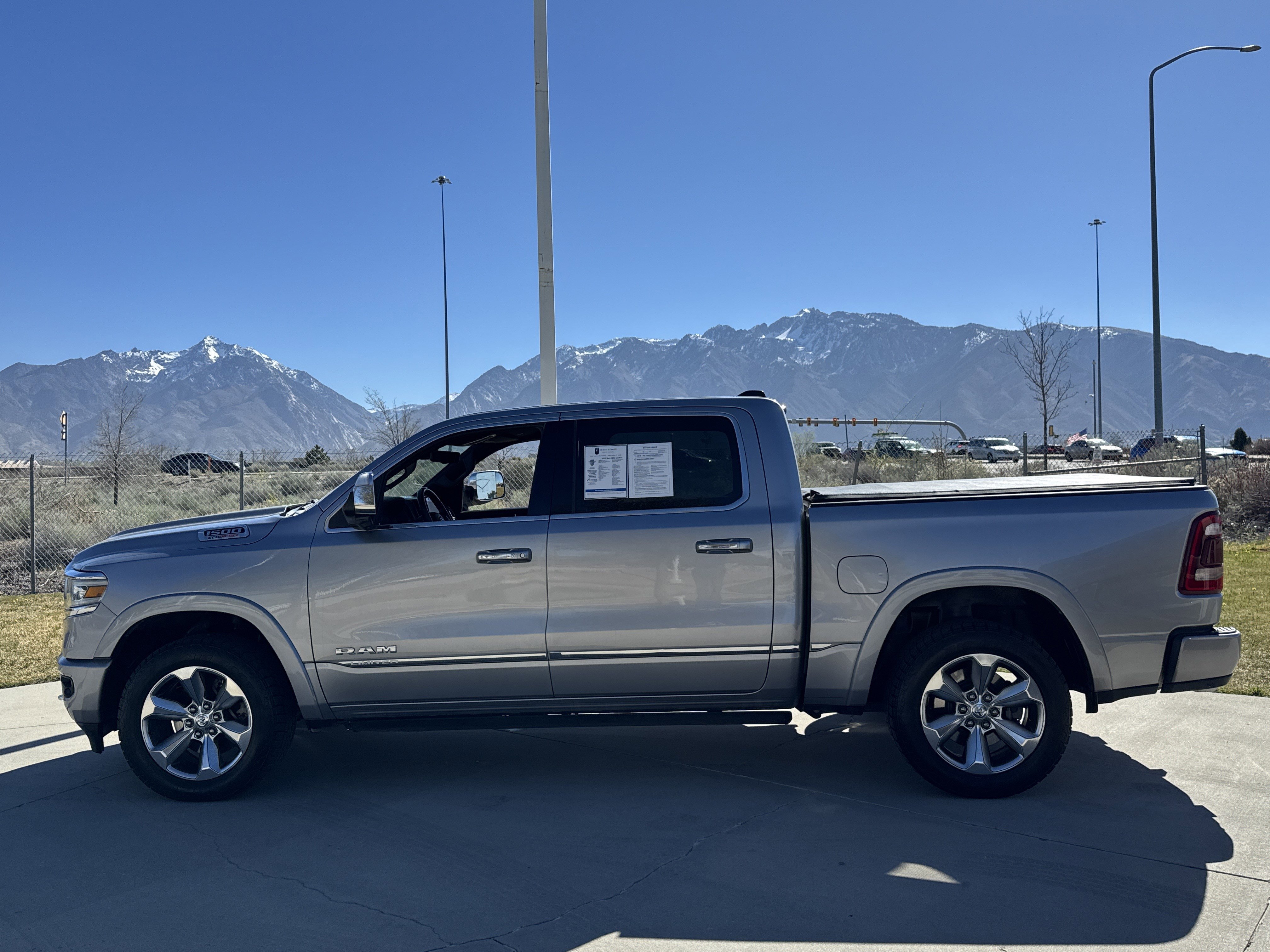 Used 2022 RAM 1500 Limited image 2