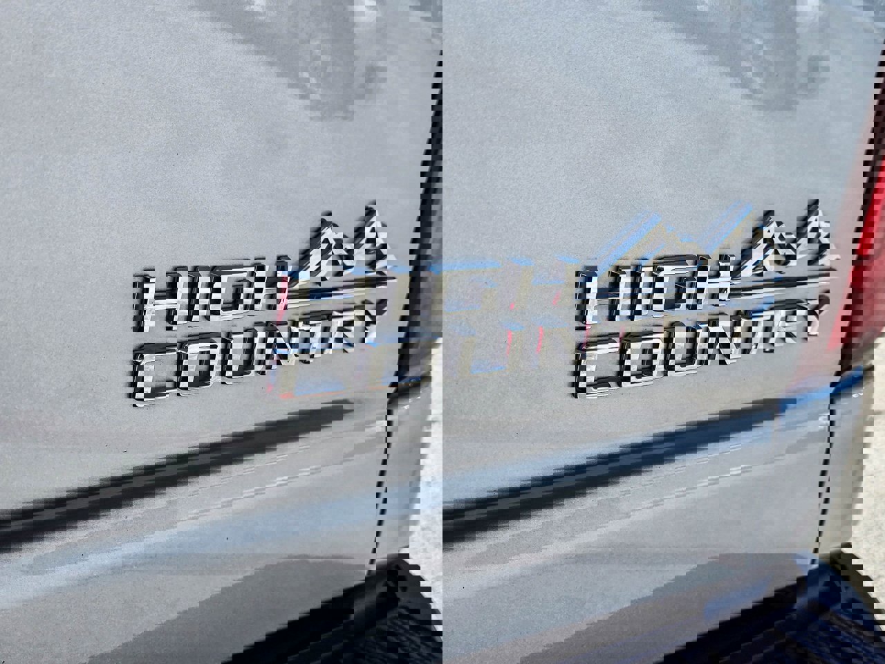 Used 2023 Chevrolet Silverado 3500 High Country w/ Technology Package image 10