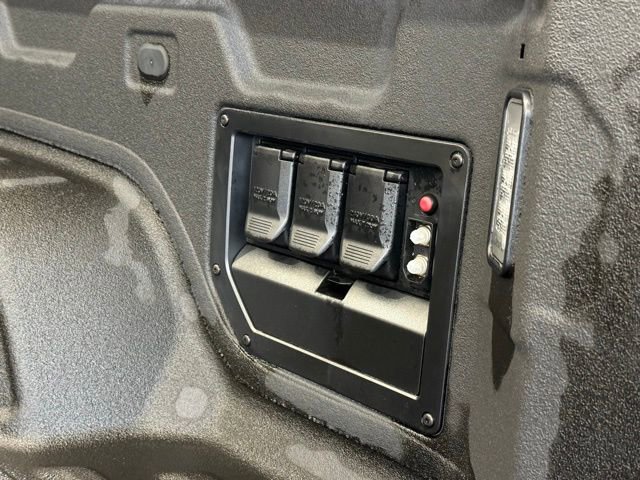 Used 2024 GMC Sierra EV Denali image 6