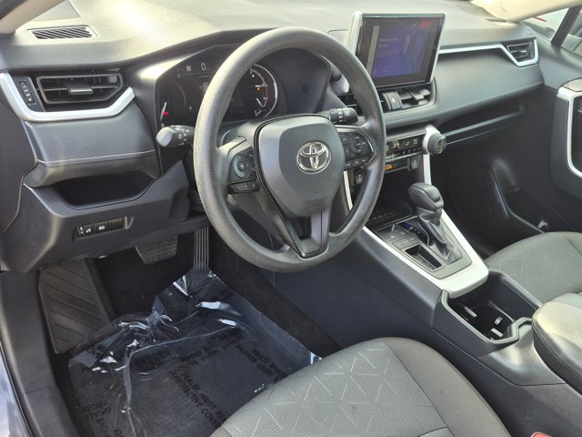 Used 2025 Toyota RAV4 XLE FWD image 15