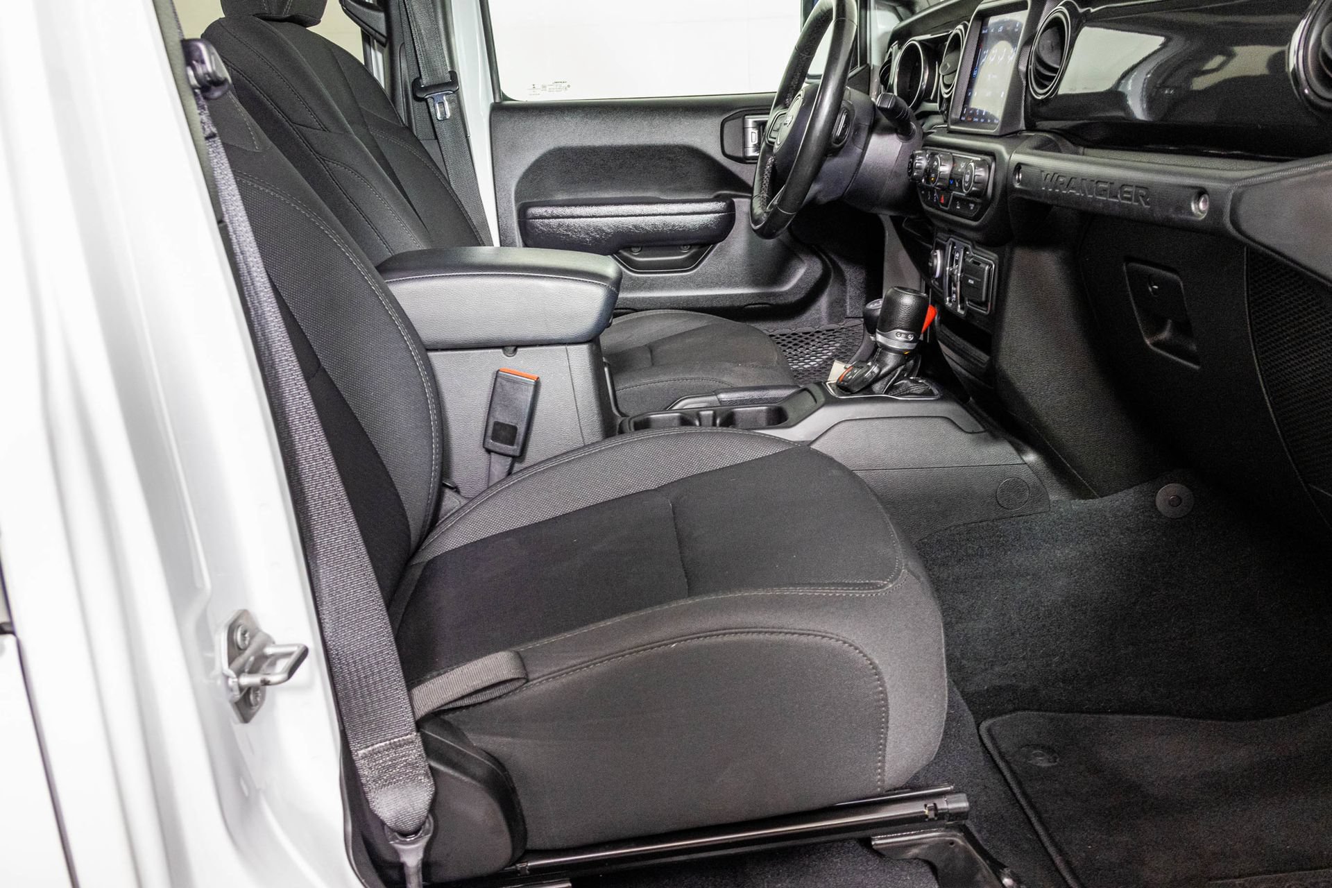 Used 2022 Jeep Wrangler Unlimited Sport AWD/4WD image 50