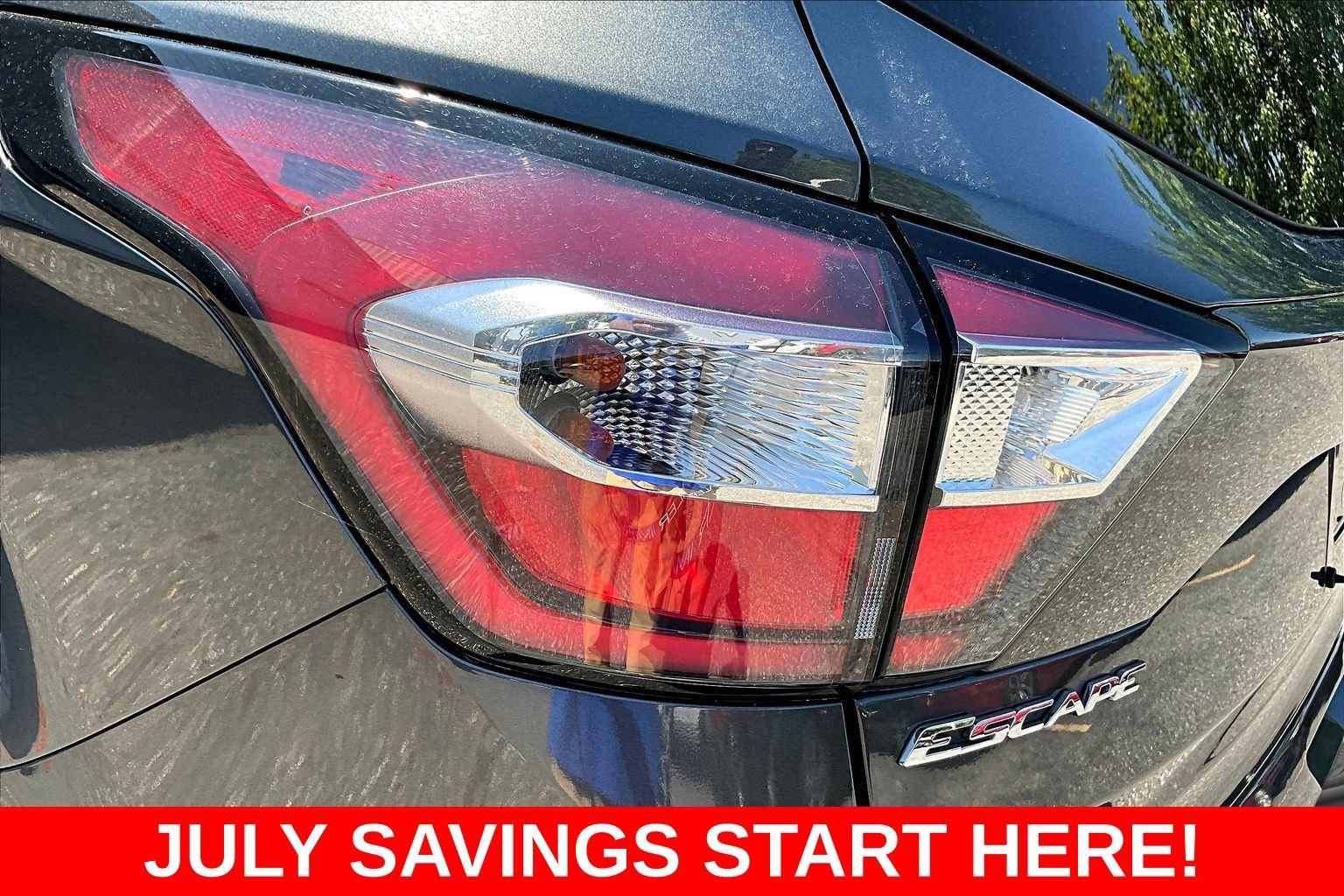 Used 2018 Ford Escape Titanium w/ Ford Safe & Smart Package AWD/4WD image 19