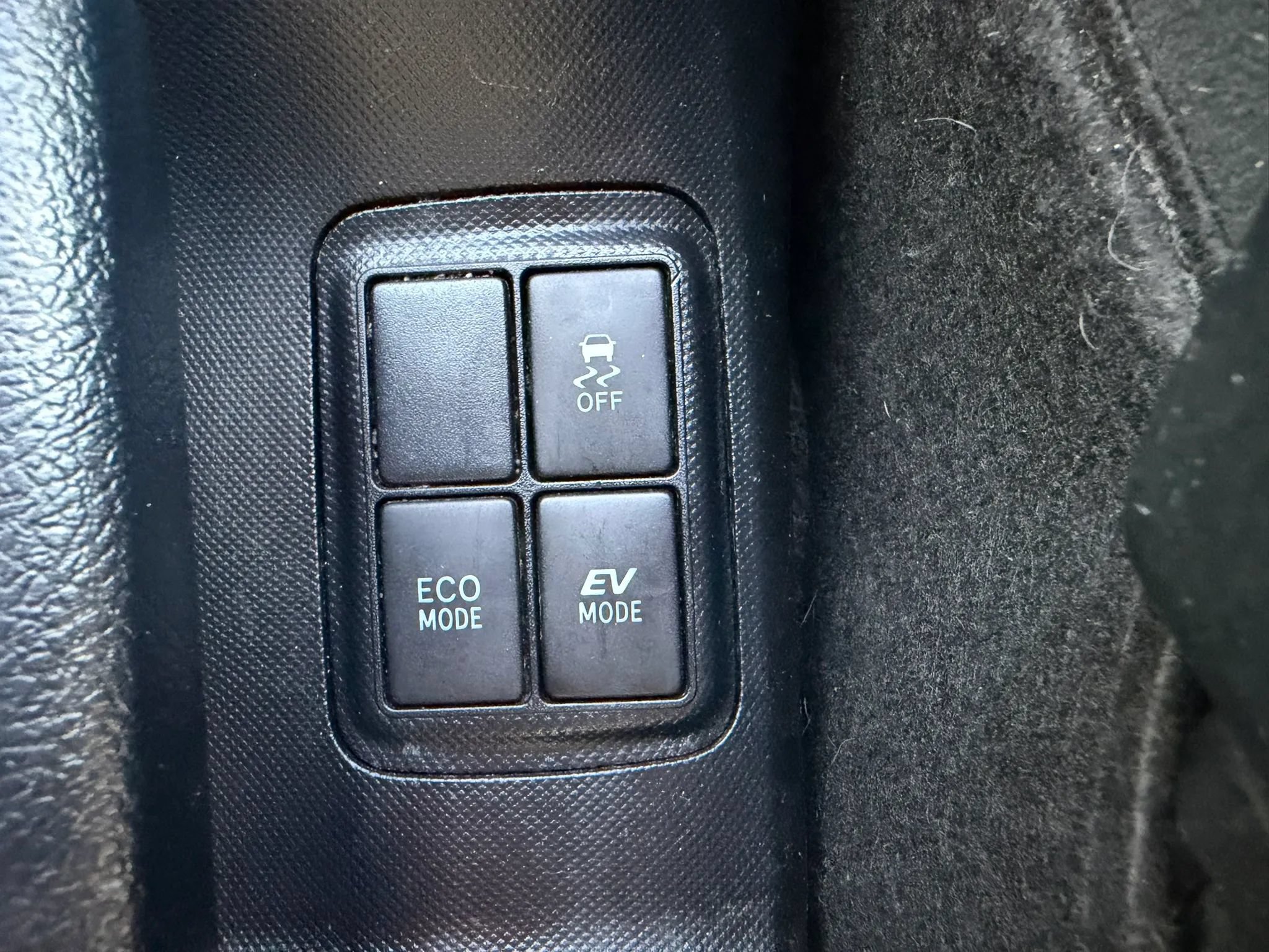 Used 2015 Toyota Prius C One FWD image 30