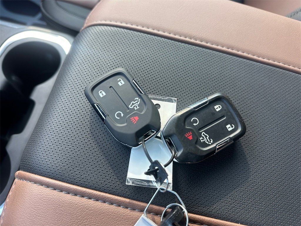 Used 2023 Chevrolet Silverado 2500 High Country w/ Technology Package image 34