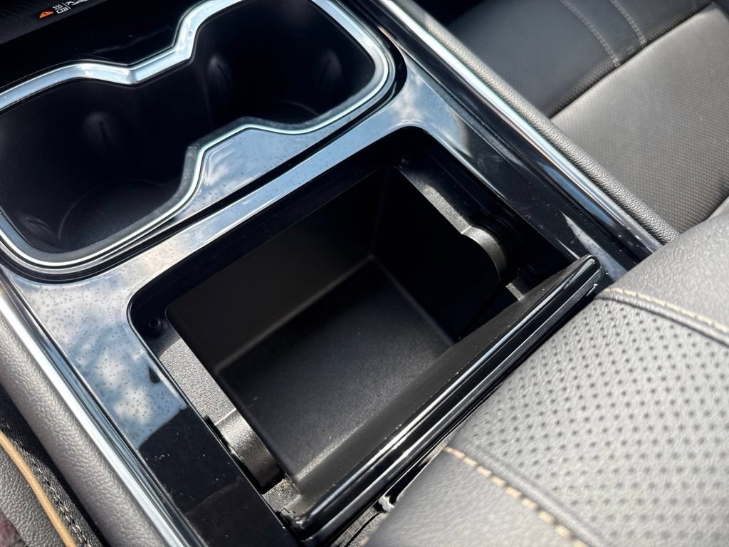 Used 2026 Chevrolet Traverse High Country w/ LPO, Floor Liner Package AWD/4WD image 35