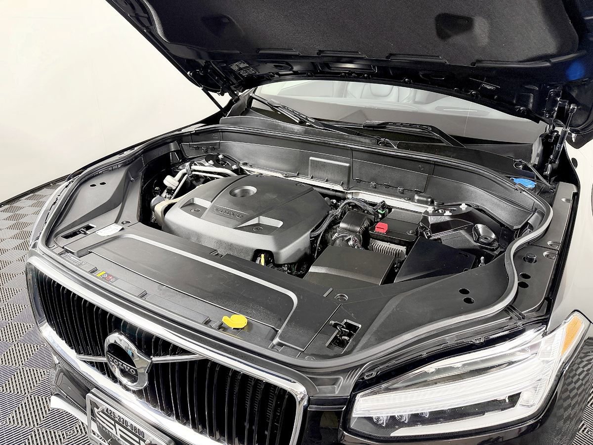 Used 2016 Volvo XC90 T6 Momentum w/ Momentum Plus Package AWD/4WD image 19