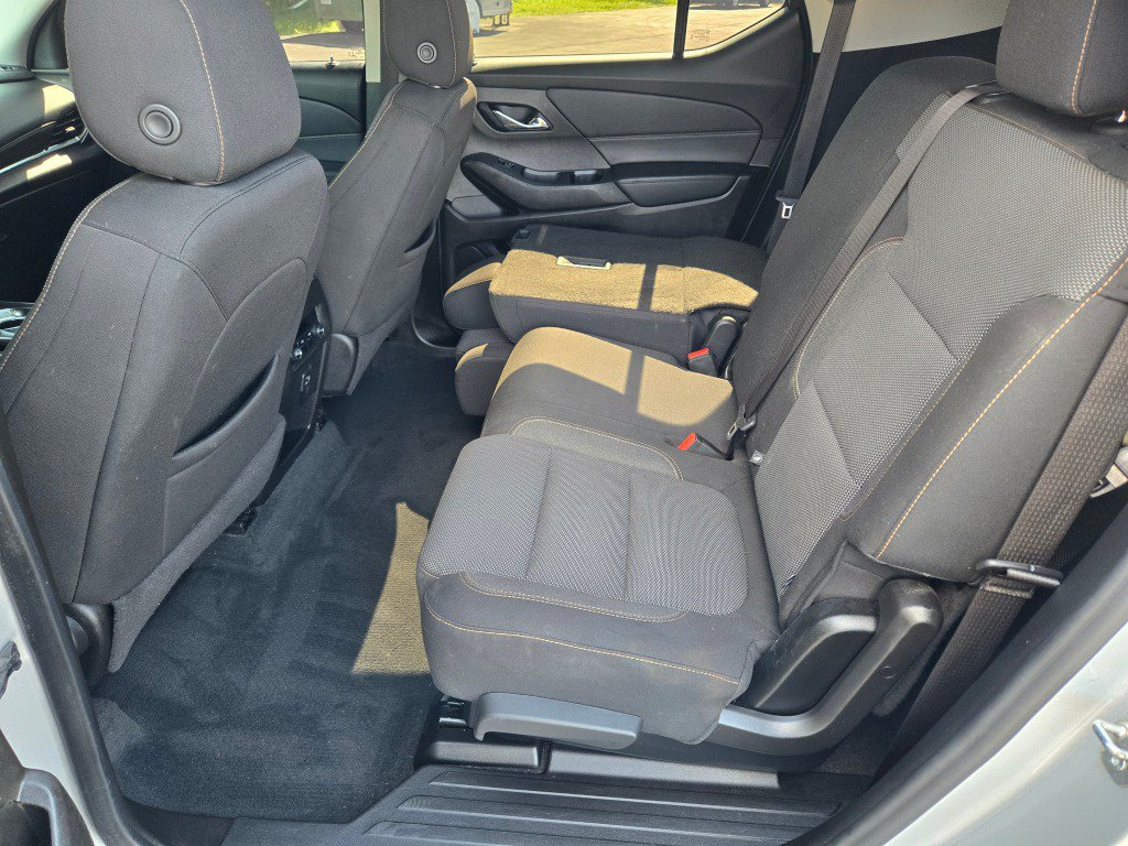 Certified 2021 Chevrolet Traverse LS FWD image 17