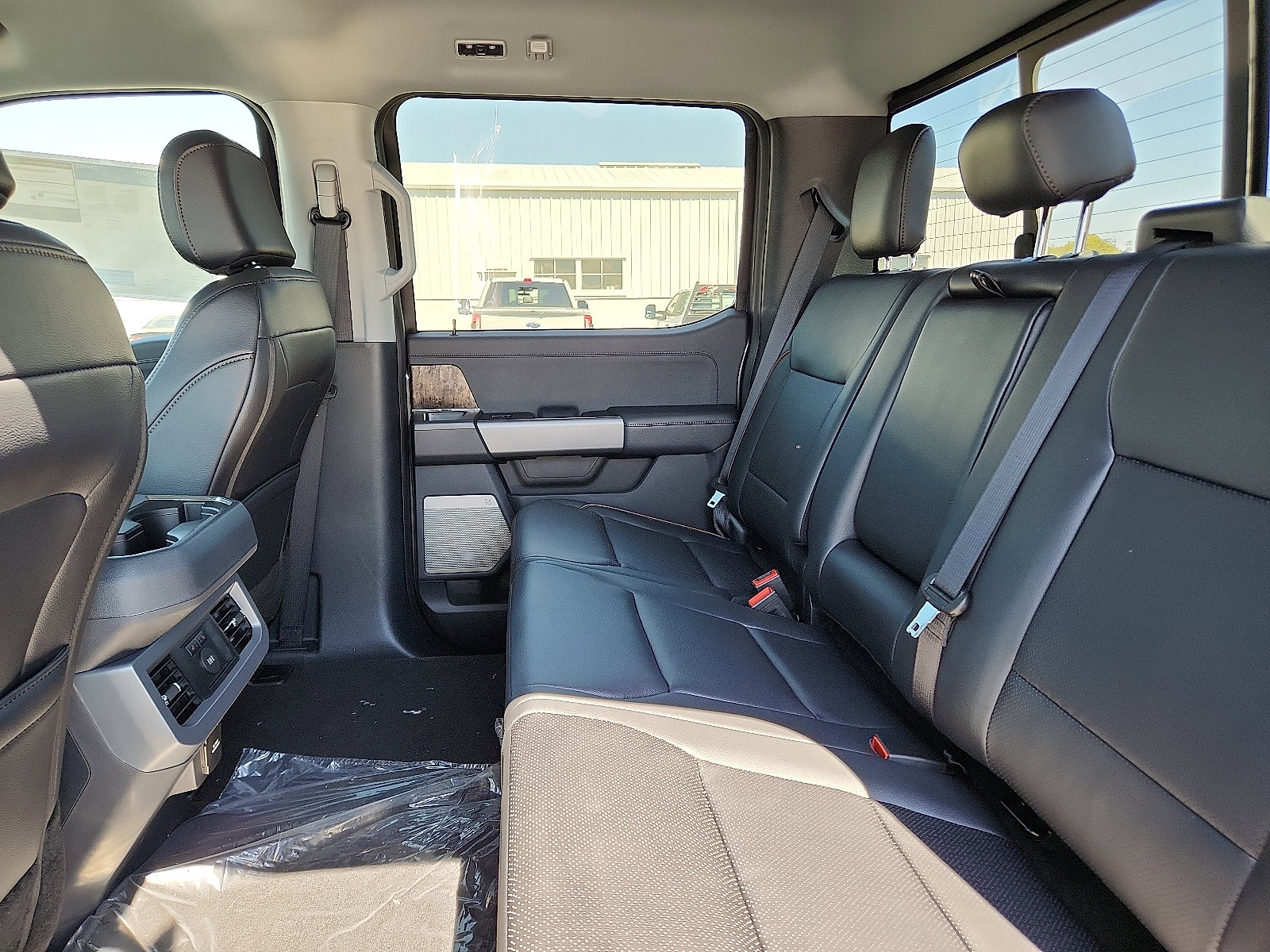 New 2026 Ford F250 4x4 Crew Cab Super Duty image 9