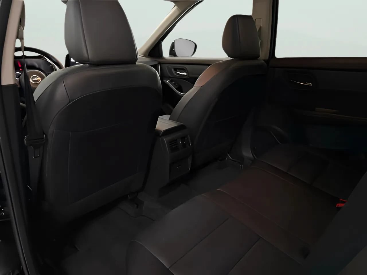 Used 2023 Nissan Rogue SV w/ SV Premium B Package AWD/4WD image 13