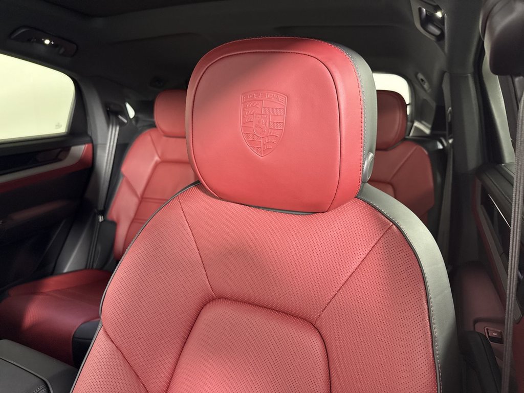Certified 2026 Porsche Cayenne S AWD/4WD image 40
